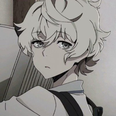 机场噪声扰民 村民睡觉靠堵耳朵